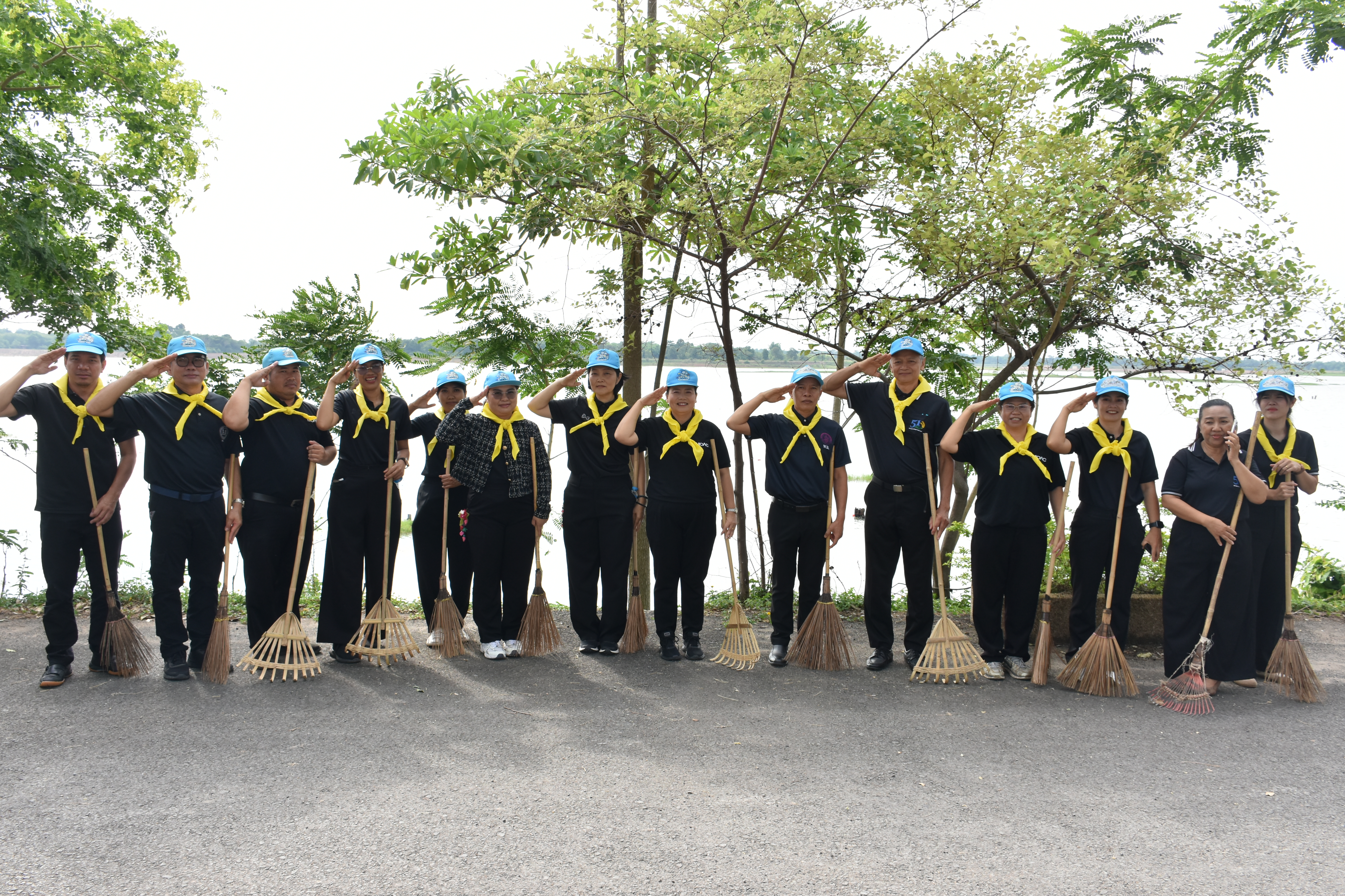title - ส.ป.ก.อำนาจเจริญ ร่วมกิจกรรมจิตอาสาพัฒนา เนื่องในวันคล้ายวันพระราชสมภพ สมเด็จพระนางเจ้าฯ พระบรมราชินี 3 มิถุนายน 2569